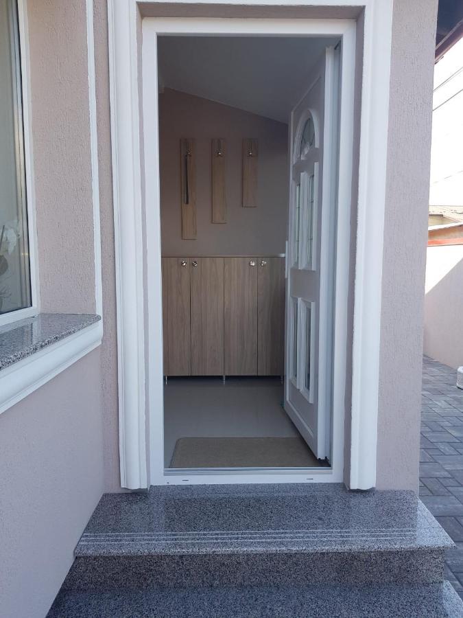 "Apartament"-Casa Genius Ploieşti Exterior foto